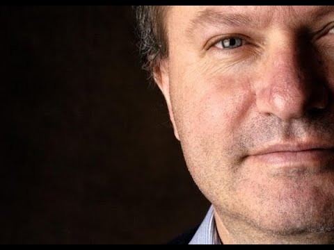El académico Octavio Islas charla acerca del despido de personal en redes sociales