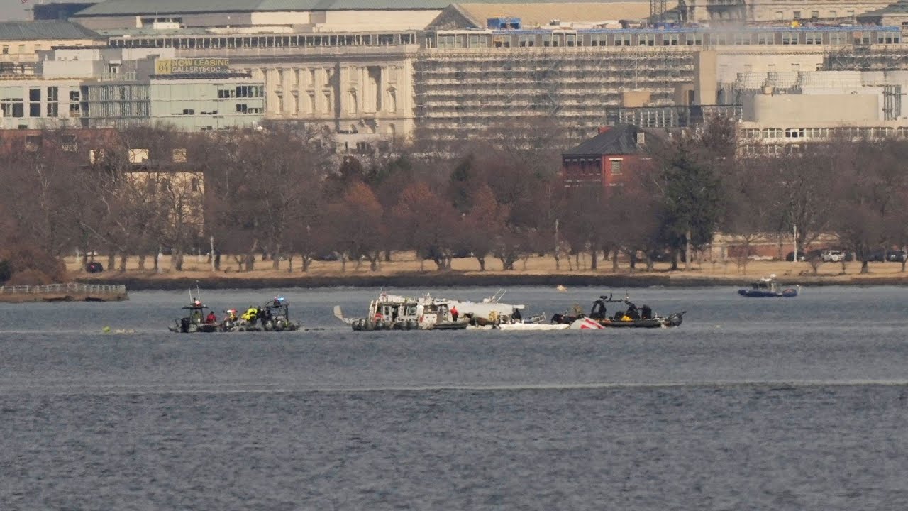 WATCH: NTSB provides update on deadly plane crash at Reagan National ...