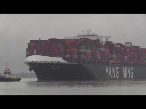 Yang Ming Container Ship YM Wisdom not seen this one before in Southampton 24/01/20
