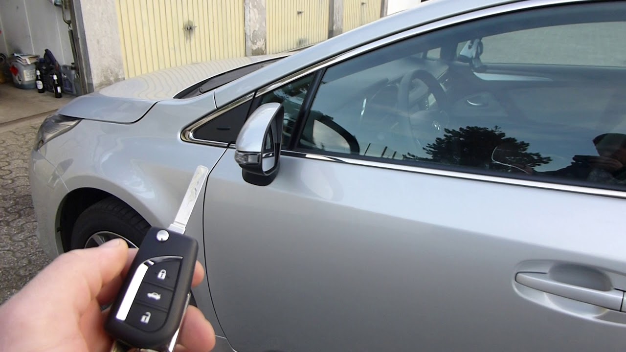 Складывание зеркал на Toyota Avensis T27 YouTube