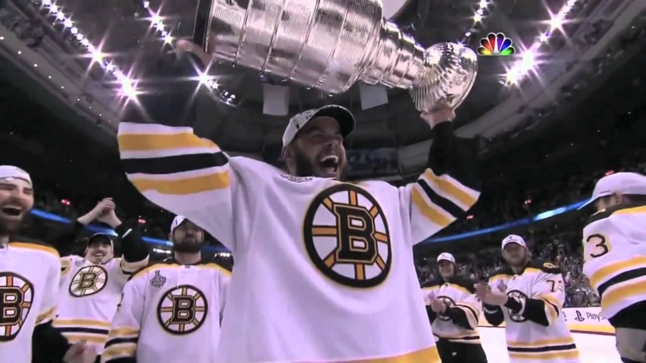 Boston Bruins Greatest Goals Mug: Sixth Stanley Cup (2011) – Playbook