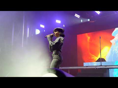 Mariah The Scientist - All For Me Live Performance