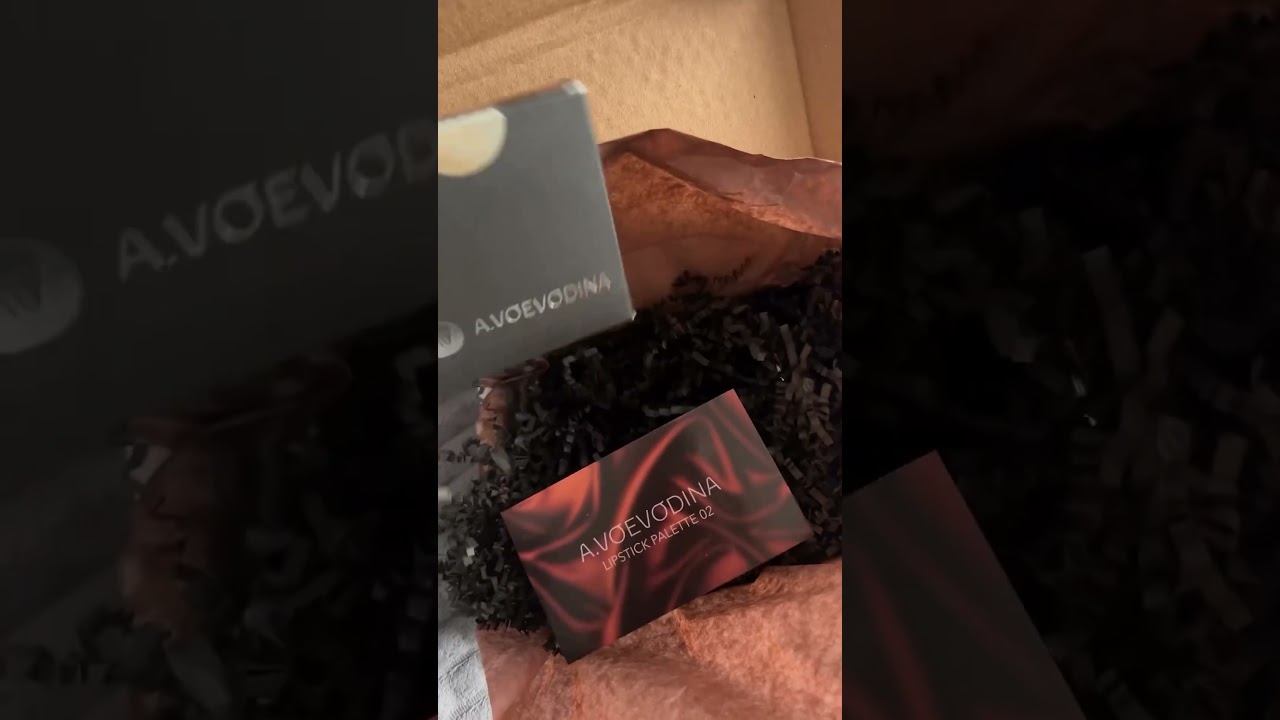 Распаковка палитры помад от @by_avoevodina 😍 