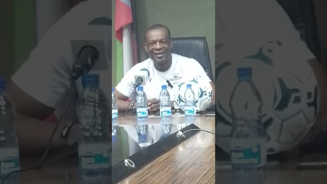 LA PREGUNTA DE EG FOOT AL MISTER JUAN MICHA EN LA RUEDA DE PRENSA