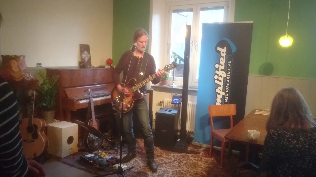 Jens Gustavson - live på Café Tingshuset