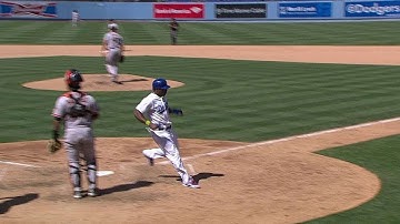 SF@LAD: Kemp hits an RBI single into left field