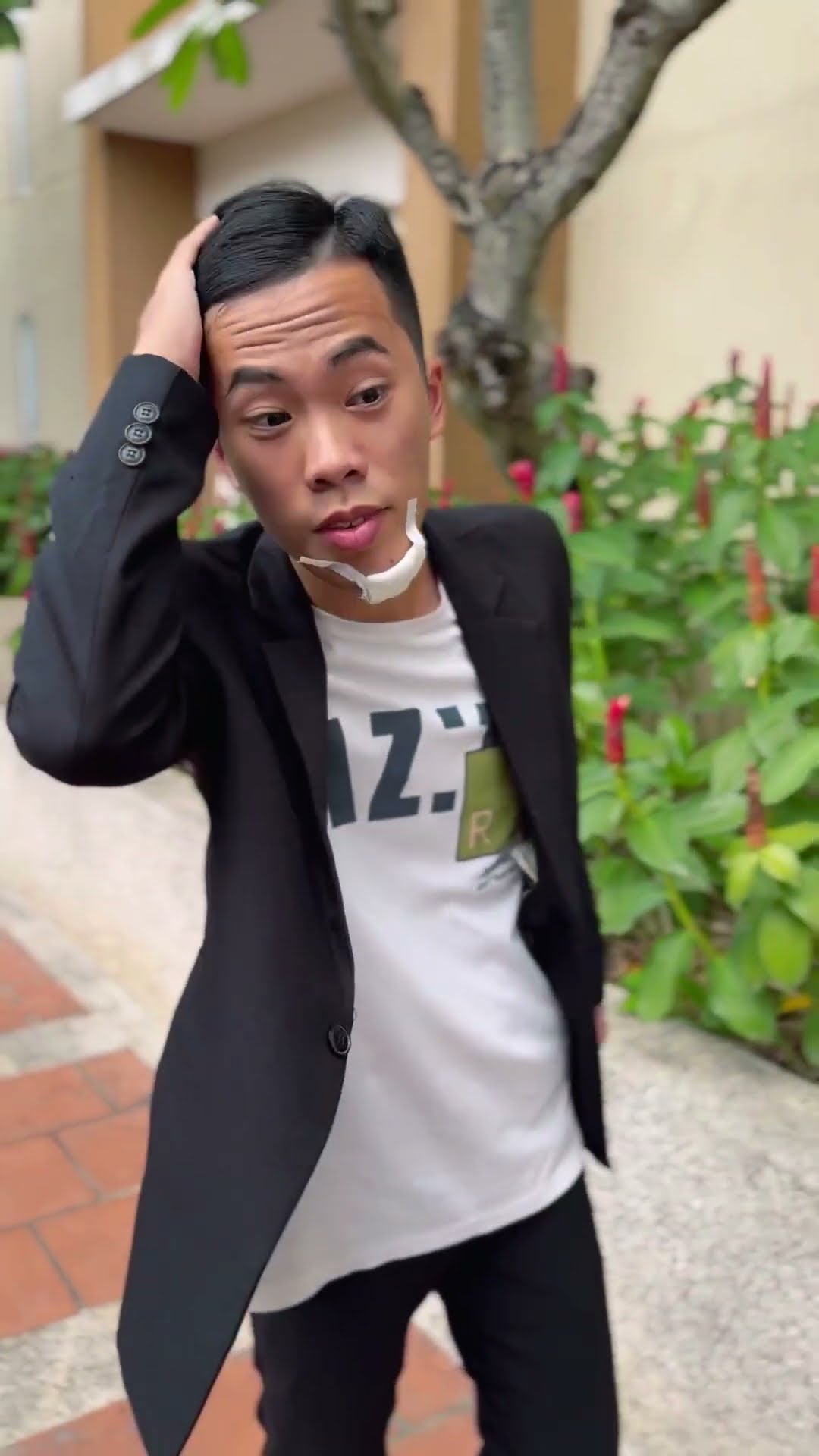 Su Hao Film: repay the old lady ?