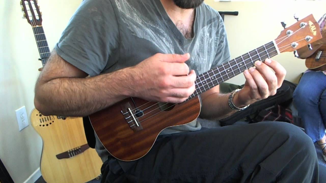 How to Strum Somewhere over the Rainbow/ Wonderful World on Ukulele- Free uke lesson -