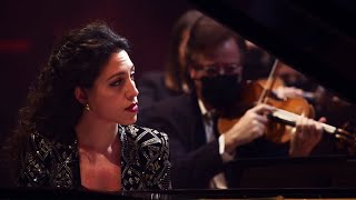 Beatrice Rana plays Tchaikovsky: Piano Concerto No. 1, Op. 23: II. Andantino semplice