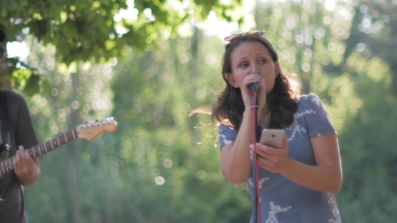 Adele "Rolling in the deep" cover