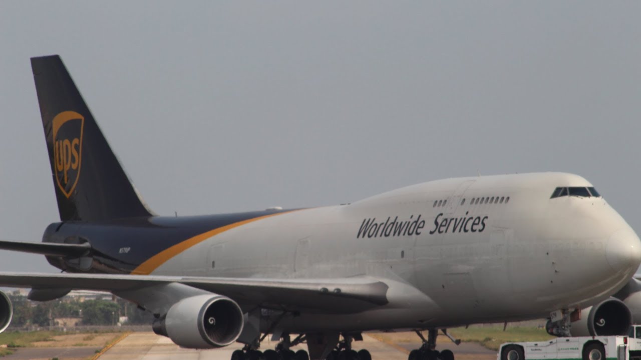 Plane Spotting UPS AIR Cargo Boeing 10-10F Plane Spotting UPS AIR Cargo Boeing 10-10F
