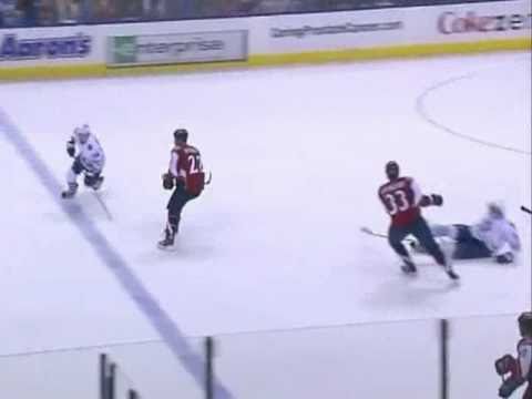 Dustin Byfuglien nails Nikolai Kulemin