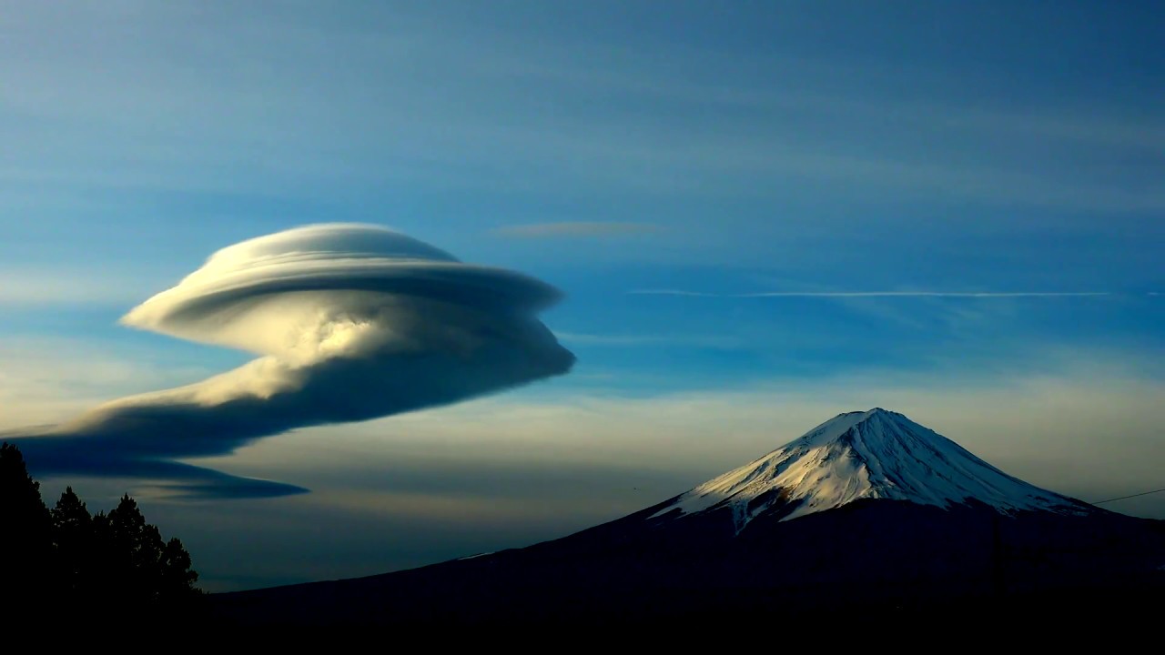 Ufo型吊るし雲と富士山 Ufo Suspended Cloud And Mt Fuji Youtube