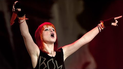 Paramore - The Only Exception (Live at Reading & Leeds Festival 2010)