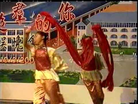 美中文娱晚会2002舞蹈：红绸飘扬耀万家