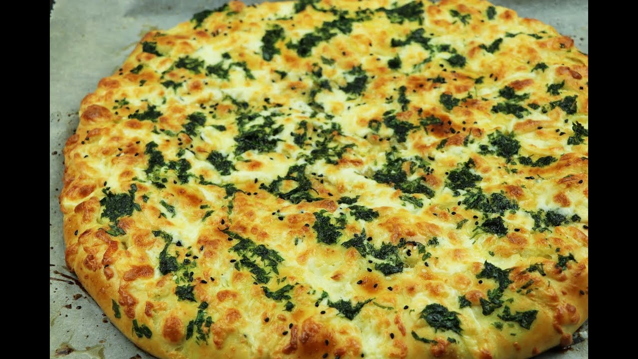 Вкусный утренний завтрак, мягкий хлеб с сыром и петрушкой فطور صباحي لذيذ خبز طري بالجبن والبقدونس