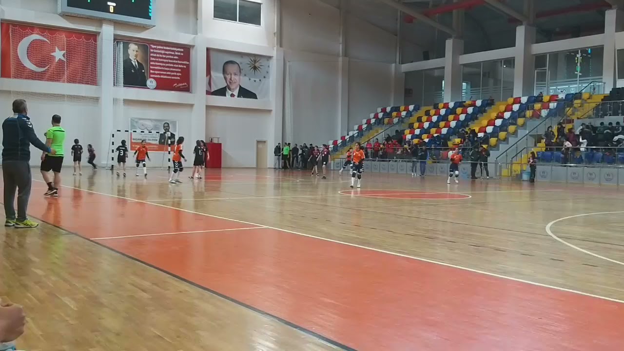 küçükler  hentbol maçı