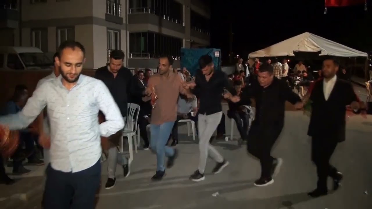 Manili Çorum Halayı