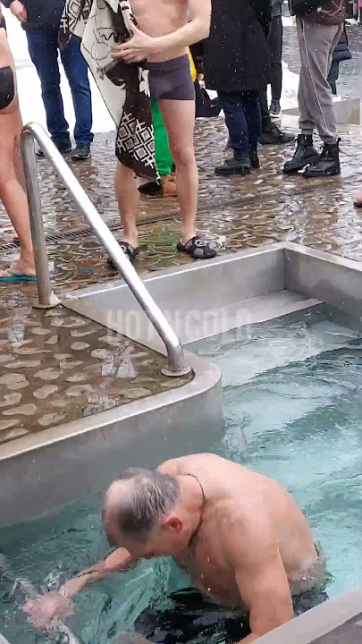ICE HOLE BATHING #1252 / SWIMMING WINTER 2025