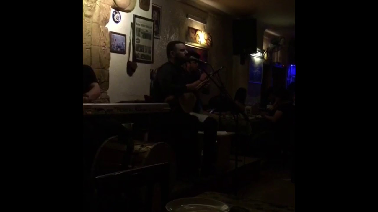 Gürkan Çapkan Duvar Türkü Evi Sahnesi ( Potpori ) YouTube Gürkan Çapkan Duvar Türkü Evi Sahnesi ( Potpori ) YouTube