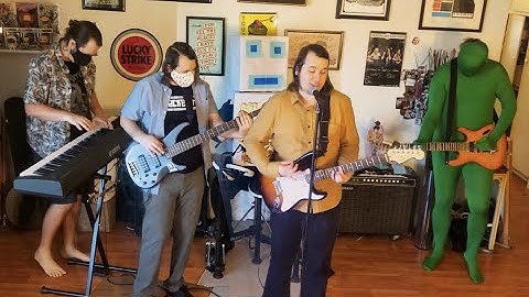 "Square To Waves" (Official music video)