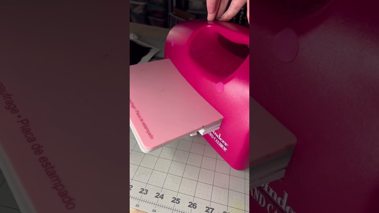 Making a leaf print. 🍃