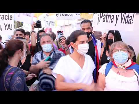 Rocio Monasterio apoyando al pueblo cubano #SOSCuba