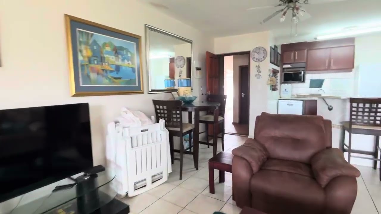 Beautiful Seafront Apartment with Incredible Ocean Views