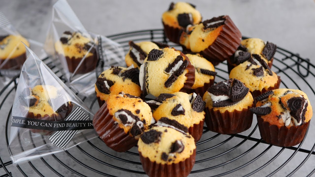 【バター薫るプレーンマフィン♡バレンタインにも】オレオもとっても良く合います♪| Rich and Buttery Oreo Muffins