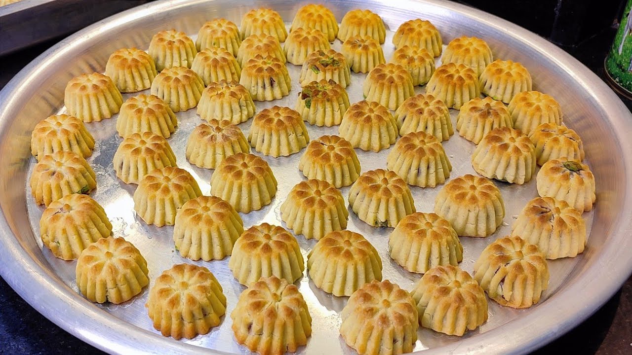 معمول العيد ب 3مكونات جاهز بنصف ساعة !!؟ألذ وأسرع معمول برسمة ثابتة وقوام هش بدوب بالتم😋