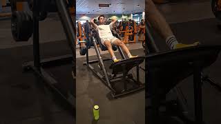 Je passe les 100 kg au Hack Squat 🔥💪 !