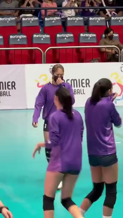 bakit nga ba mahal kita(bea at deanna wong feel na feel ang song whahahaha)