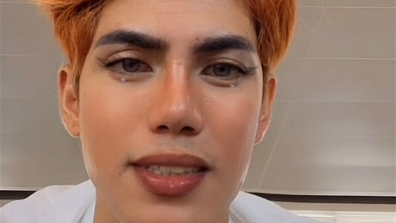 Stell tiktok live while at the airport going to Canada - August 8, 2023