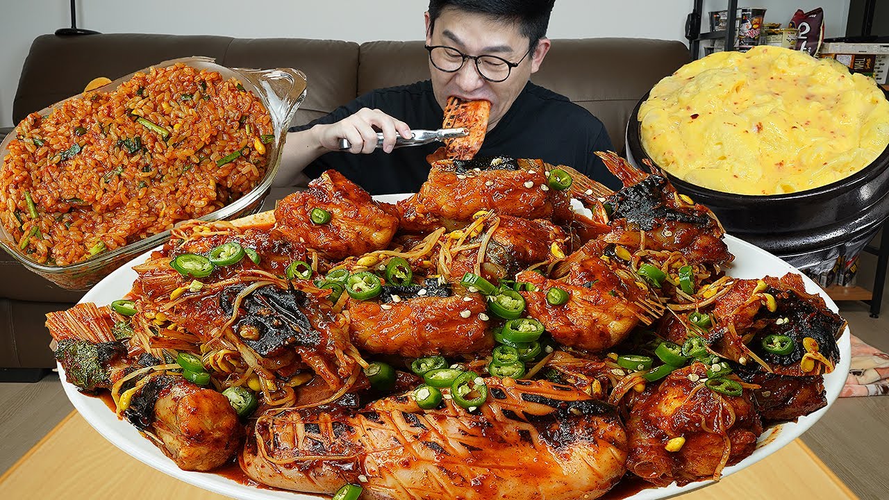 ASMR MUKBANGㅣSteamed Monkfish With squid & Steamed EggsㅣEATING SHOW