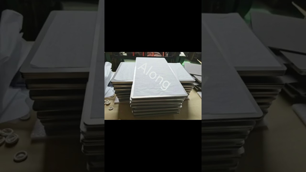 Sintered porous titanium plate for hydrogen electrolyzer