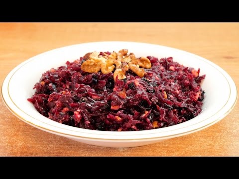 Video: Mga Recipe Ng Lenten: Beetroot Salad Na May Mga Walnuts, Potato Roll, Sbiten