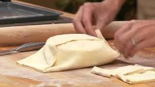 Brie en Croute with Cherries (Puff Pastry Recipe)