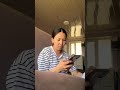Мама в телефоне… ребенок без внимания 😅  Когда мама зависла в телефоне 😂Mom on phone, baby waiting