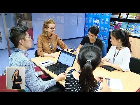 Video Du học sinh khuyết tật và cuộc sống trên đất khách - YouTube