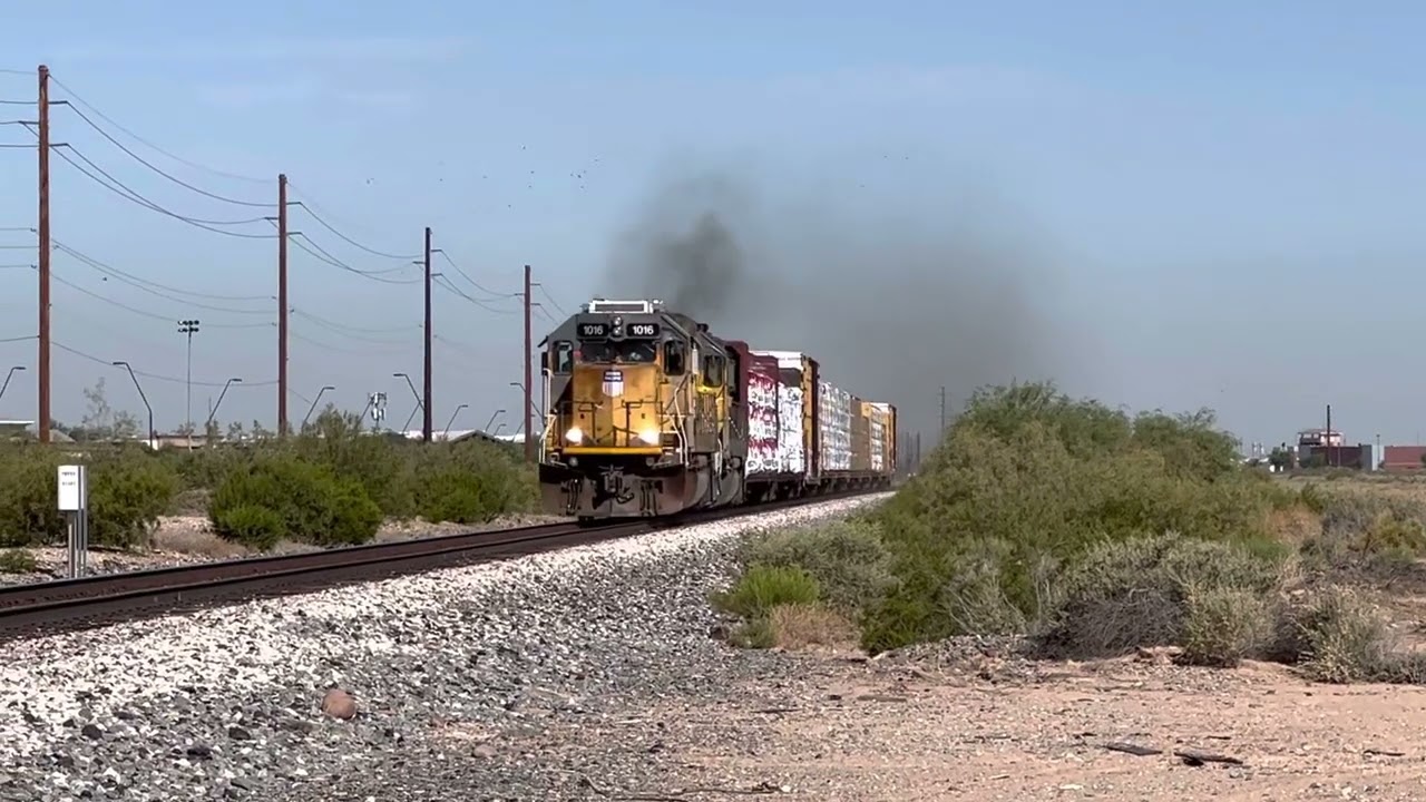 UP lumber train blasting through Queen Creek AZ 5-11-2022