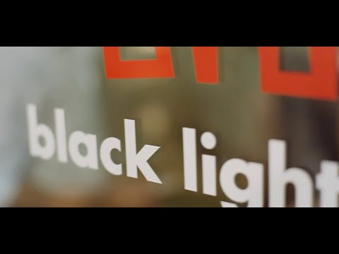 Video: Black Light Teaterföreställningar i Prag