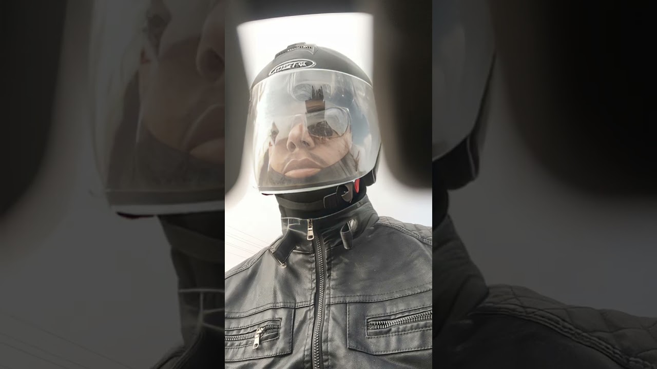 I walk street the night