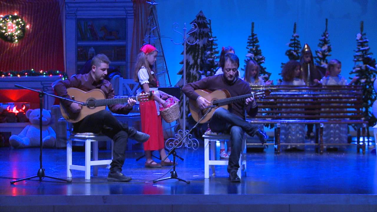 Damon Robinson Christmas Concert : Juan Carlos Guadix and Fidel Siles