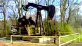 Full Lufkin Pumpjack Walk Around 2003 News