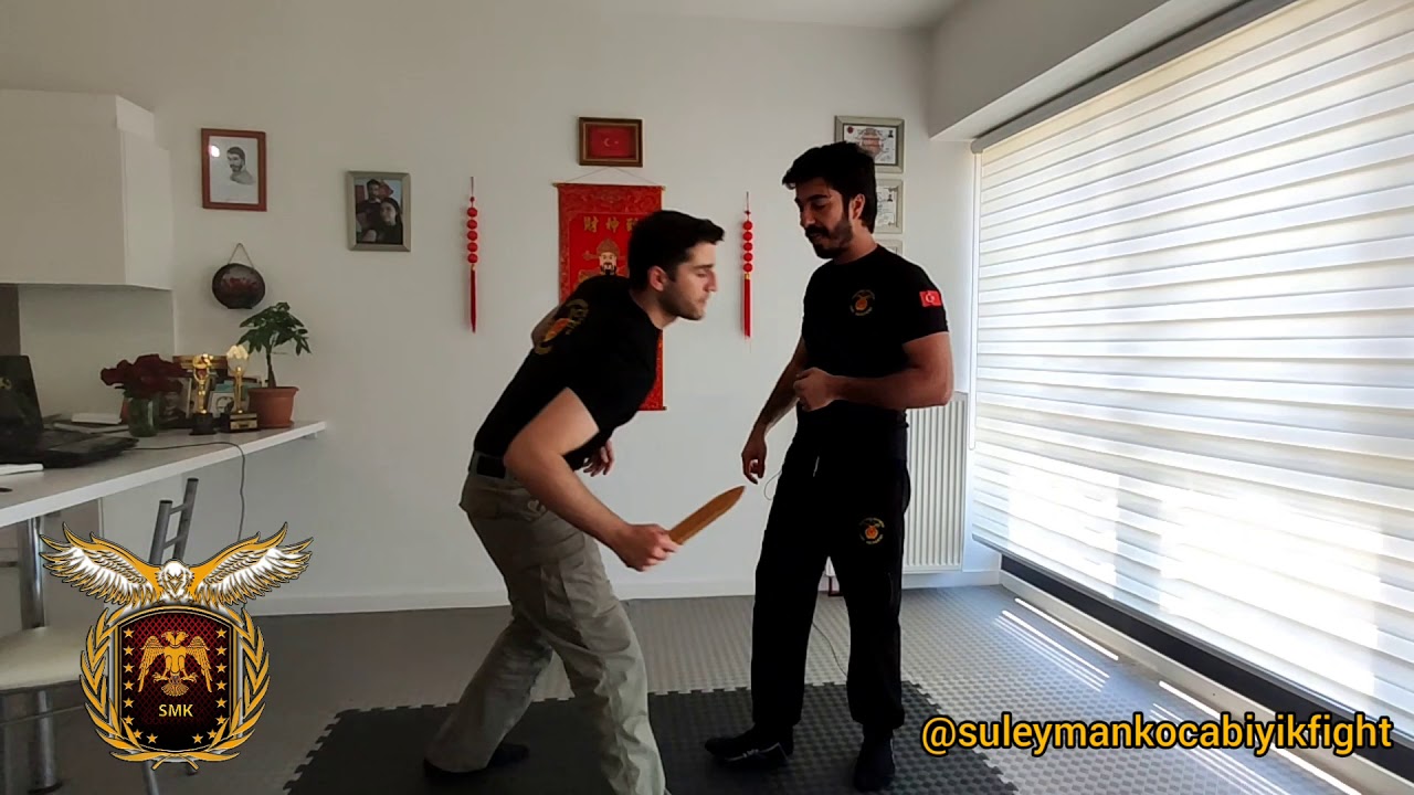 BIÇAKLA GASP ETMEK İSTEYENE NE YAPILIR?