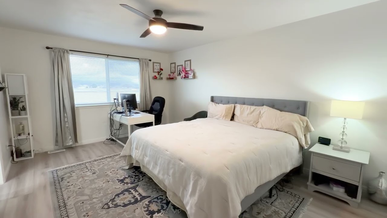 2956 sqft home for sale in Syracuse Utah, amazing Mountain Views,  huge .36 acre lot and and ADU!