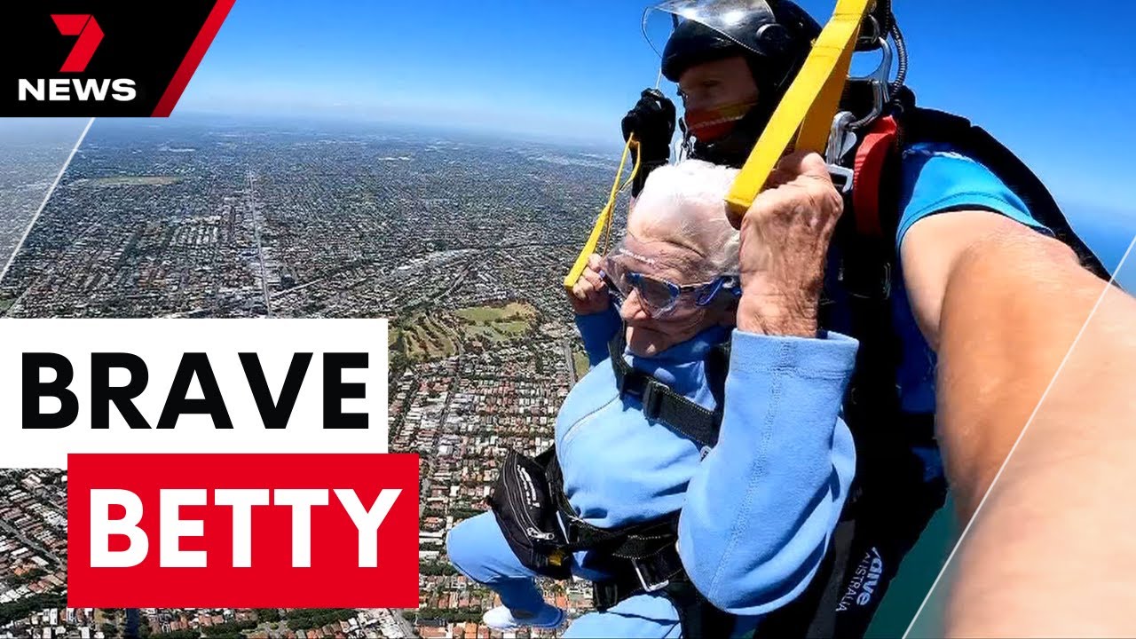 Melbourne's oldest daredevil takes the plunge above Elwood Beach | 7NEWS