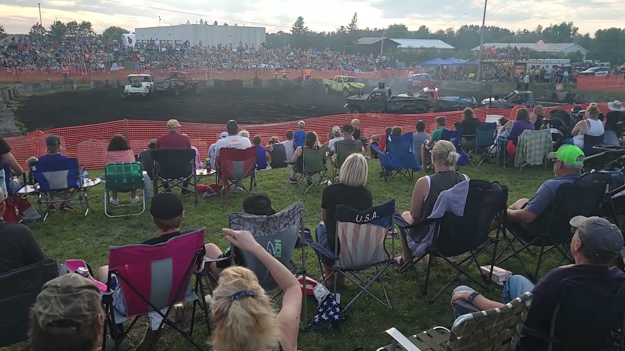 Henning, MN. Fullsize Chain Trucks. July 9th, 2022