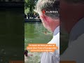 Emmanuel Grégoire inaugure la baignade au canal Saint-Martin à Paris face à la Canicule