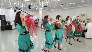 Live - Vajzat Valltare Te Qendres Kulture Sarande, Me Koreografi Te Farmir Saraçi Ne Sarande.